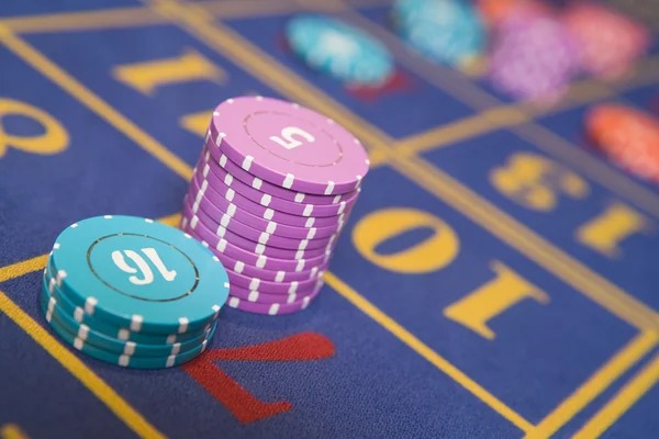 disko69 Speed Baccarat live dealer table layout and card placement